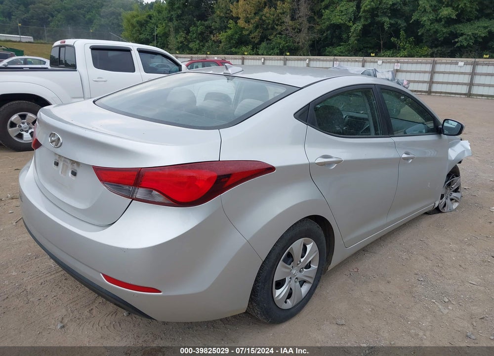 2016 HYUNDAI ELANTRA SE VIN: 5NPDH4AE4GH681059