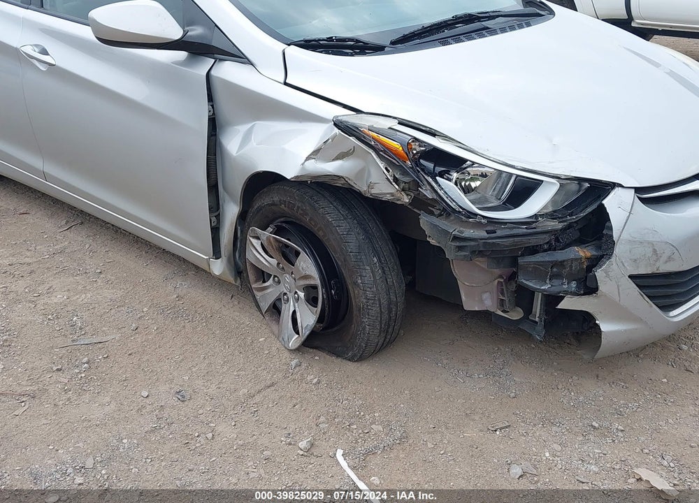 2016 HYUNDAI ELANTRA SE VIN: 5NPDH4AE4GH681059