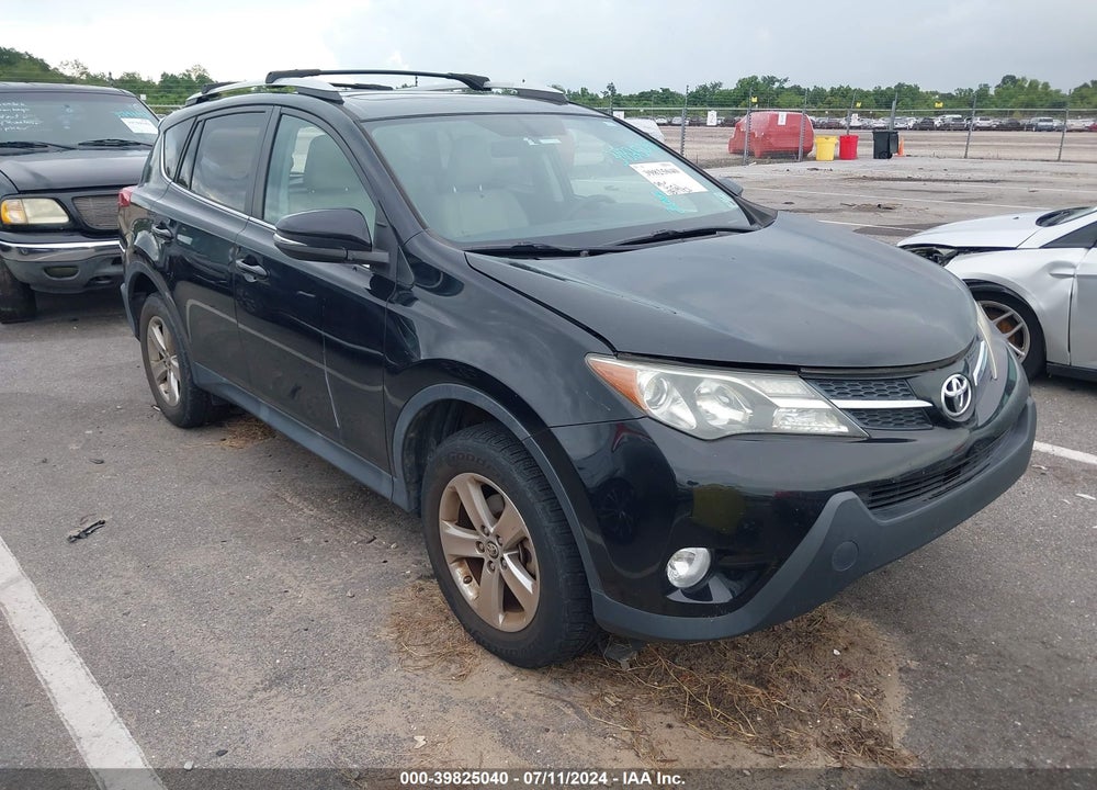 2015 TOYOTA RAV4 XLE VIN: 2T3WFREV9FW167897