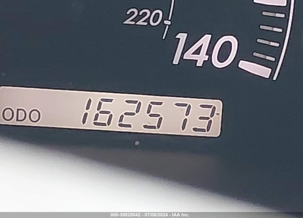 2005 TOYOTA CAMRY LE VIN: 4T1BE32K75U571734