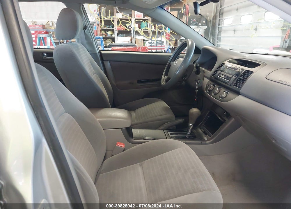 2005 TOYOTA CAMRY LE VIN: 4T1BE32K75U571734