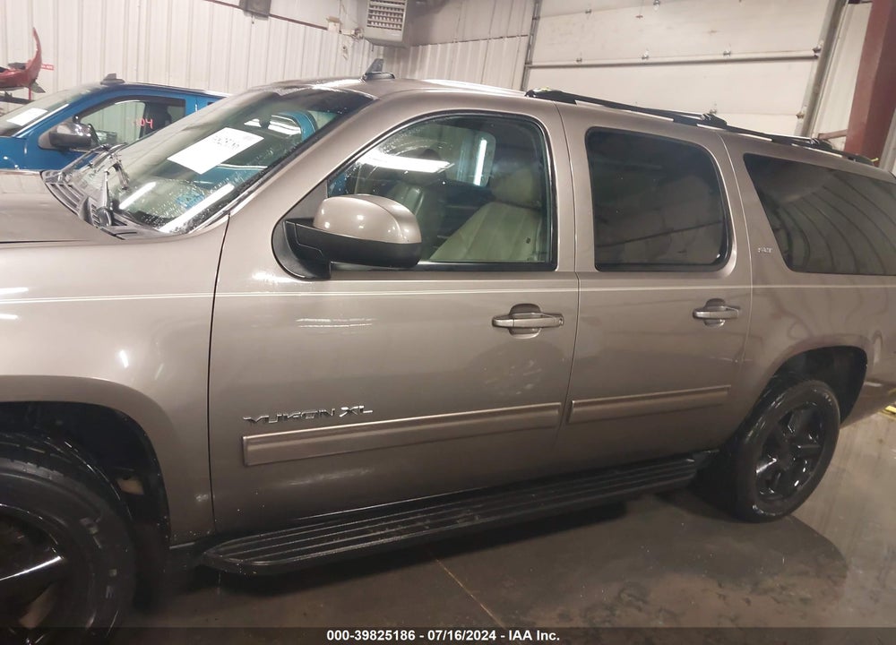2012 GMC YUKON XL 1500 SLT VIN: 1GKS2KE73CR240149