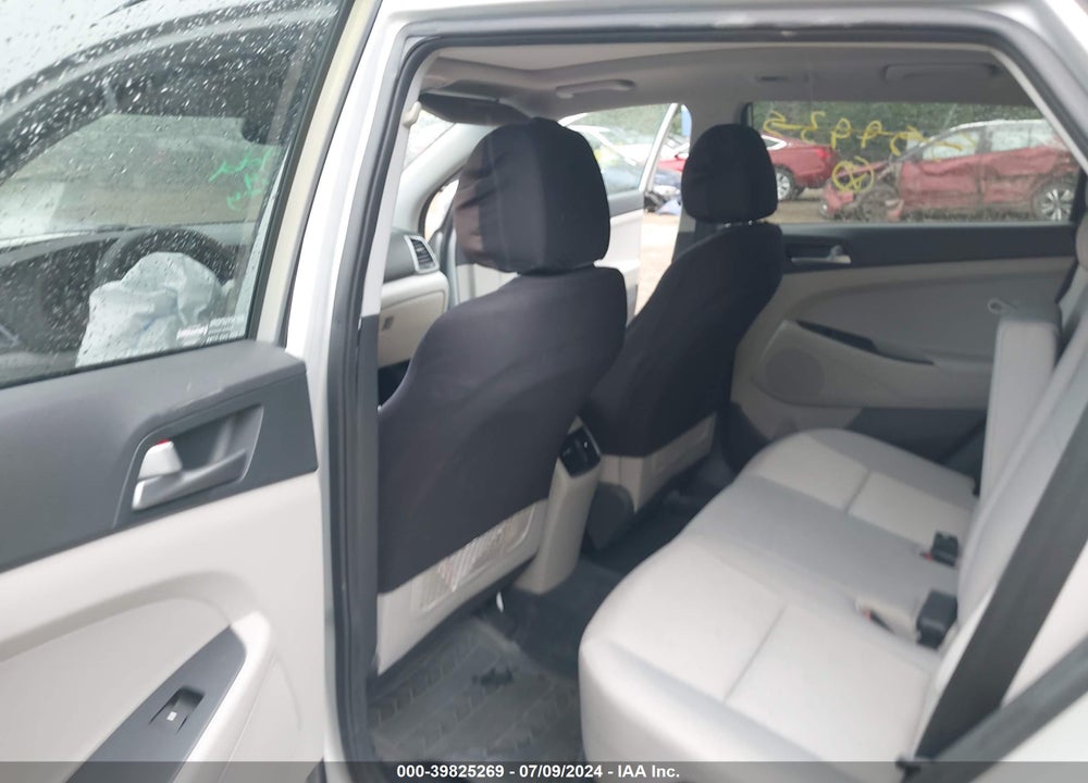 2017 HYUNDAI TUCSON VALUE VIN: KM8J33A22HU559935