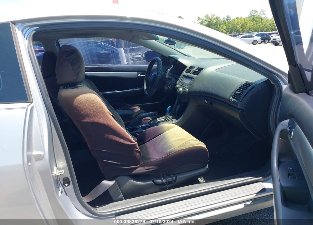 2004 HONDA ACCORD 2.4 LX VIN: 1HGCM72274A026847