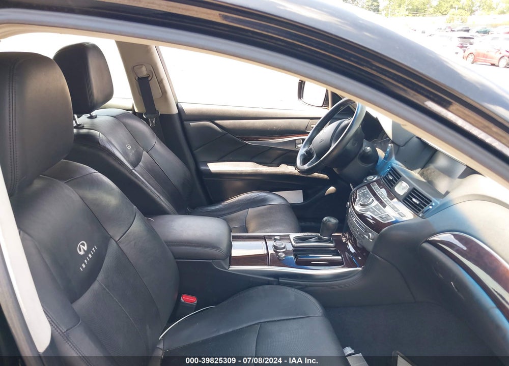 2011 INFINITI M37X VIN: JN1BY1AR2BM370420