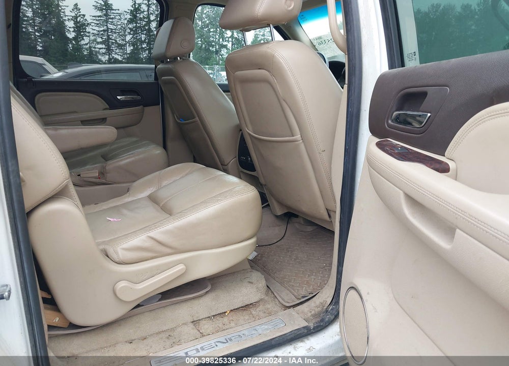 2007 GMC YUKON XL 1500 DENALI VIN: 1GKFK66857J184610