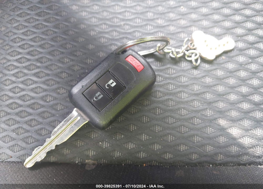 2018 MITSUBISHI OUTLANDER ES VIN: JA4AZ3A30JZ037111