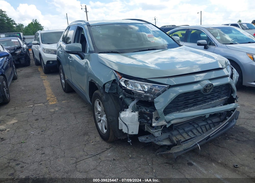 2020 TOYOTA RAV4 XLE VIN: JTMW1RFV4LJ017431