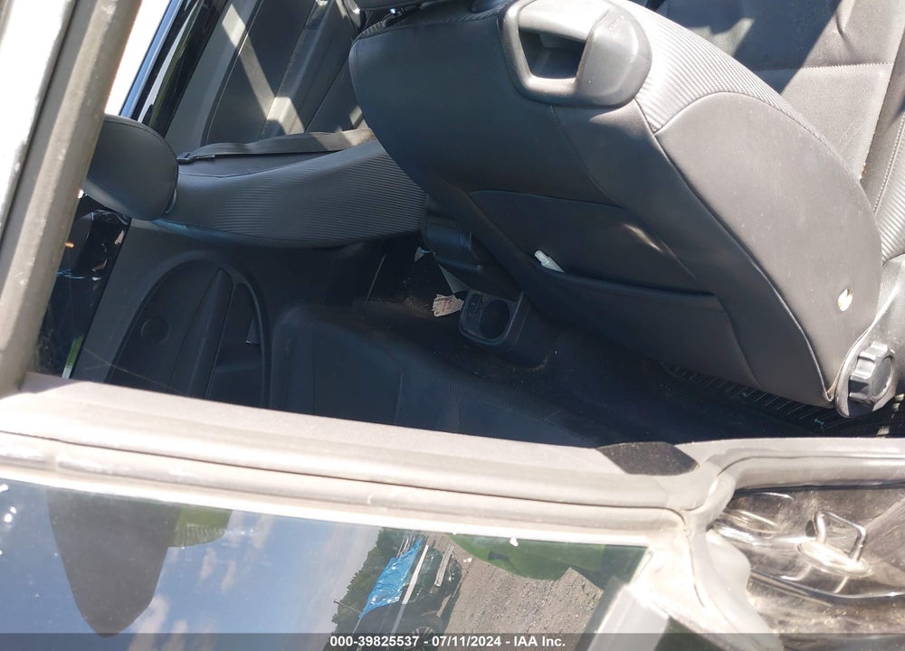 2014 VOLKSWAGEN BEETLE 2.5L VIN: 3VWJP7AT1EM614073