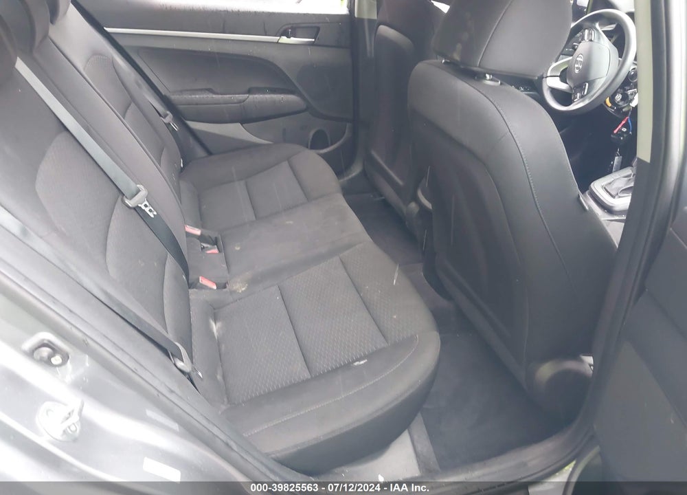2019 HYUNDAI ELANTRA SE VIN: KMHD74LFXKU882600