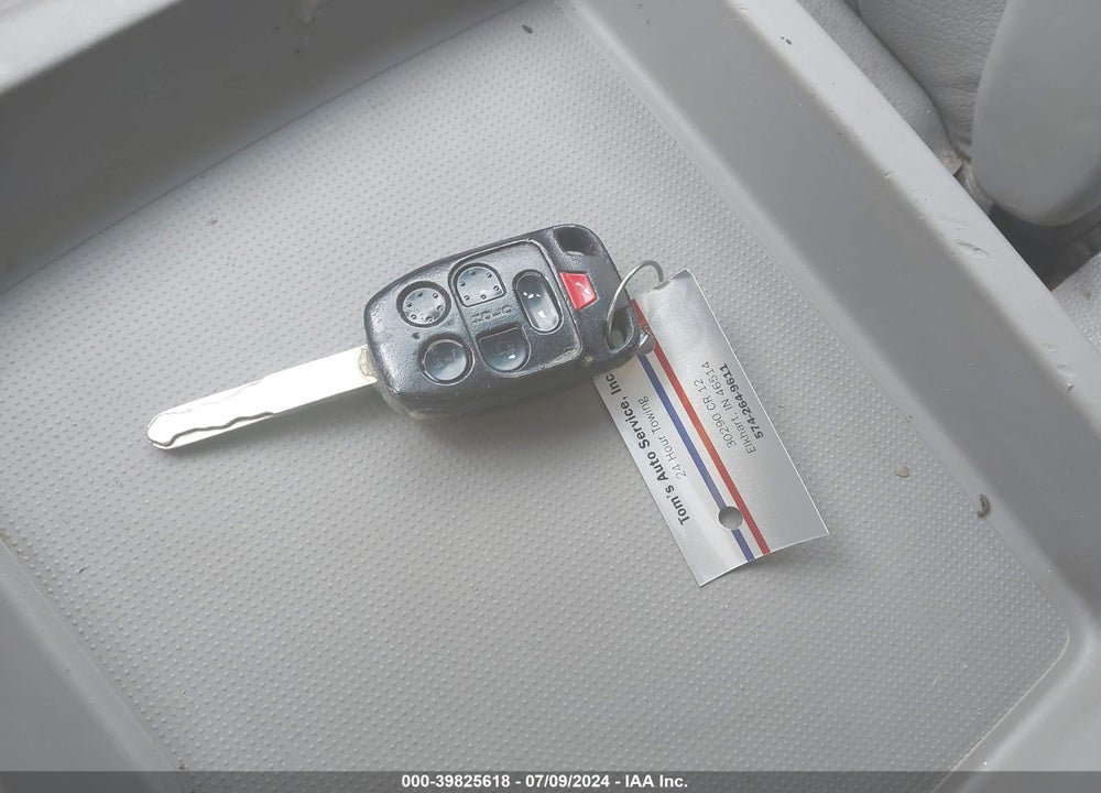 2011 HONDA ODYSSEY EX-L VIN: 5FNRL5H66BB038020