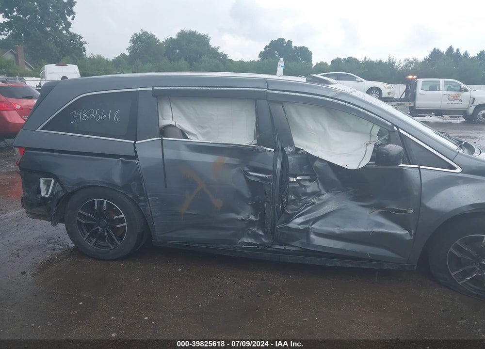 2011 HONDA ODYSSEY EX-L VIN: 5FNRL5H66BB038020