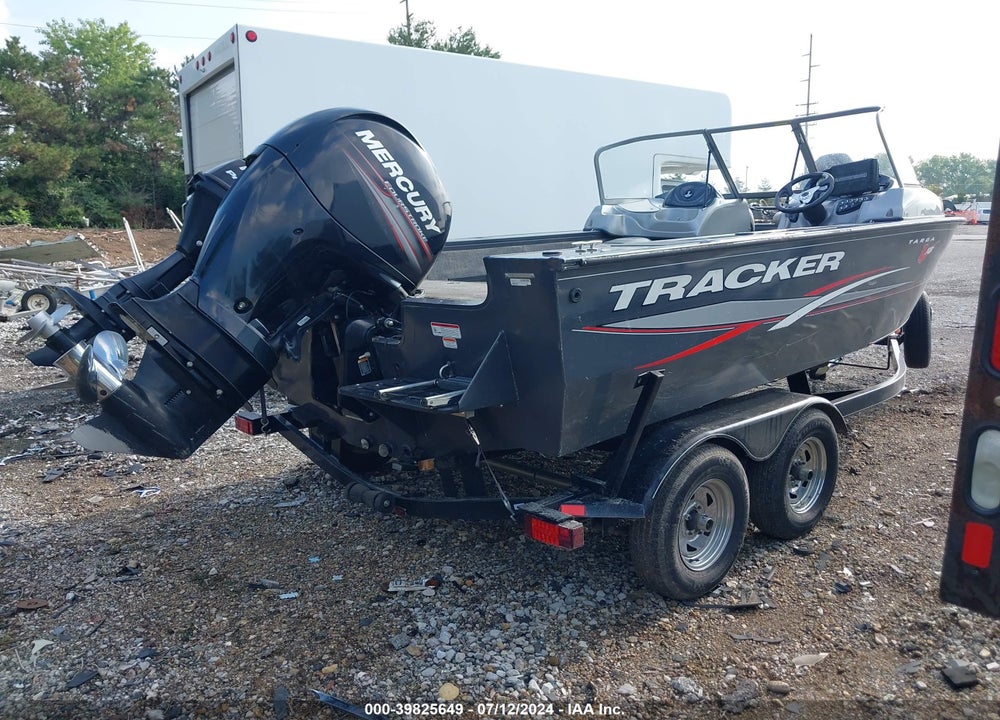 2015 TRACKER OTHER VIN: BUJ11785J415