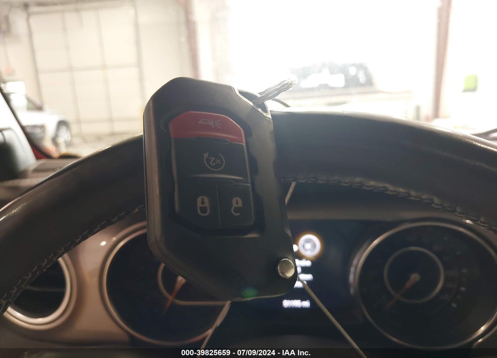 2020 JEEP WRANGLER UNLIMITED SAHARA 4X4 VIN: 1C4HJXEN5LW203674