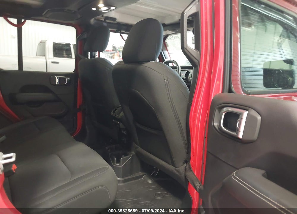 2020 JEEP WRANGLER UNLIMITED SAHARA 4X4 VIN: 1C4HJXEN5LW203674