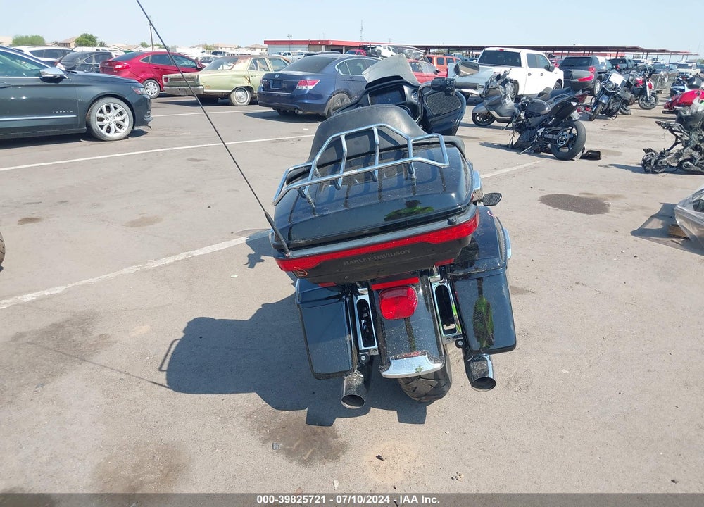 2019 HARLEY-DAVIDSON FLTRU VIN: 1HD1KGF1XKB647650
