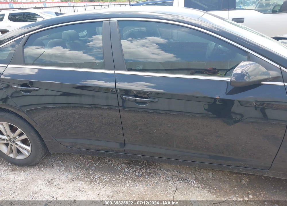 2017 HYUNDAI SONATA VIN: 5NPE24AF5HH547130