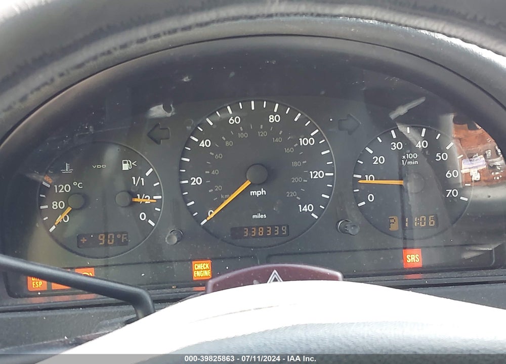 2000 MERCEDES-BENZ ML 320 VIN: 4JGAB54E7YA198305