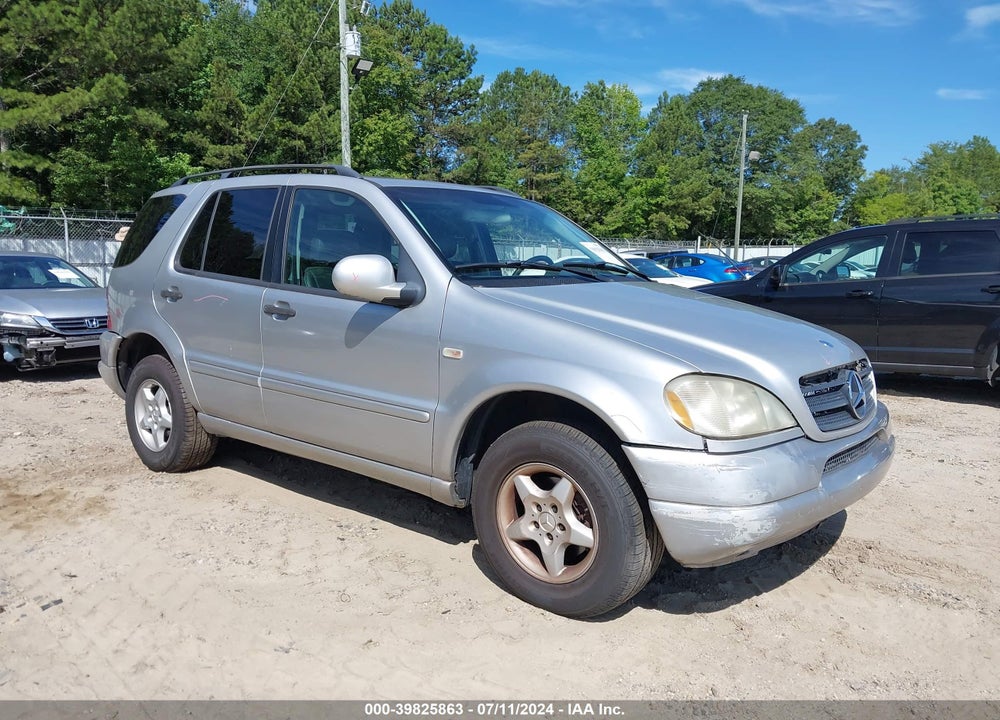 2000 MERCEDES-BENZ ML 320 VIN: 4JGAB54E7YA198305