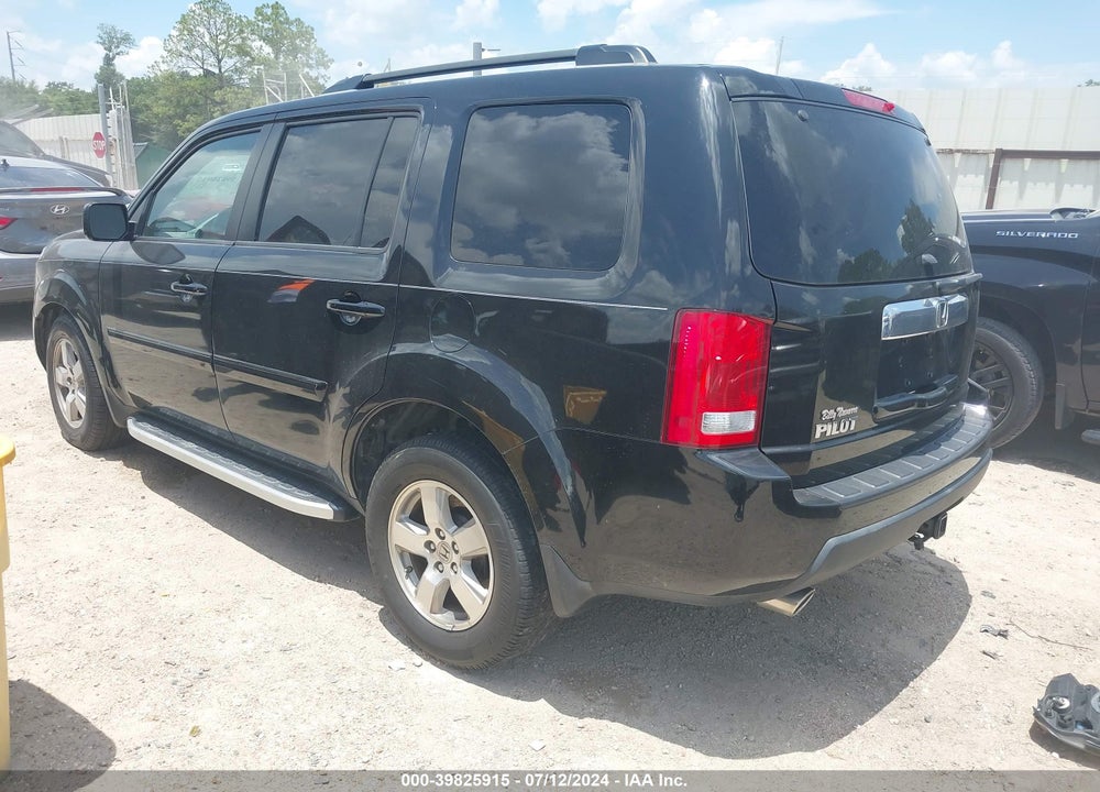 2011 HONDA PILOT VIN: 5FNYF3H52BB040510