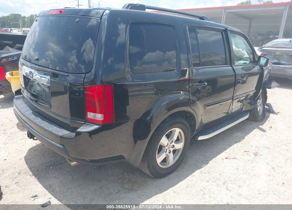 2011 HONDA PILOT VIN: 5FNYF3H52BB040510