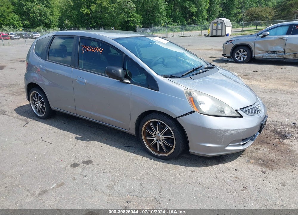 2010 HONDA FIT VIN: JHMGE8H24AC031352