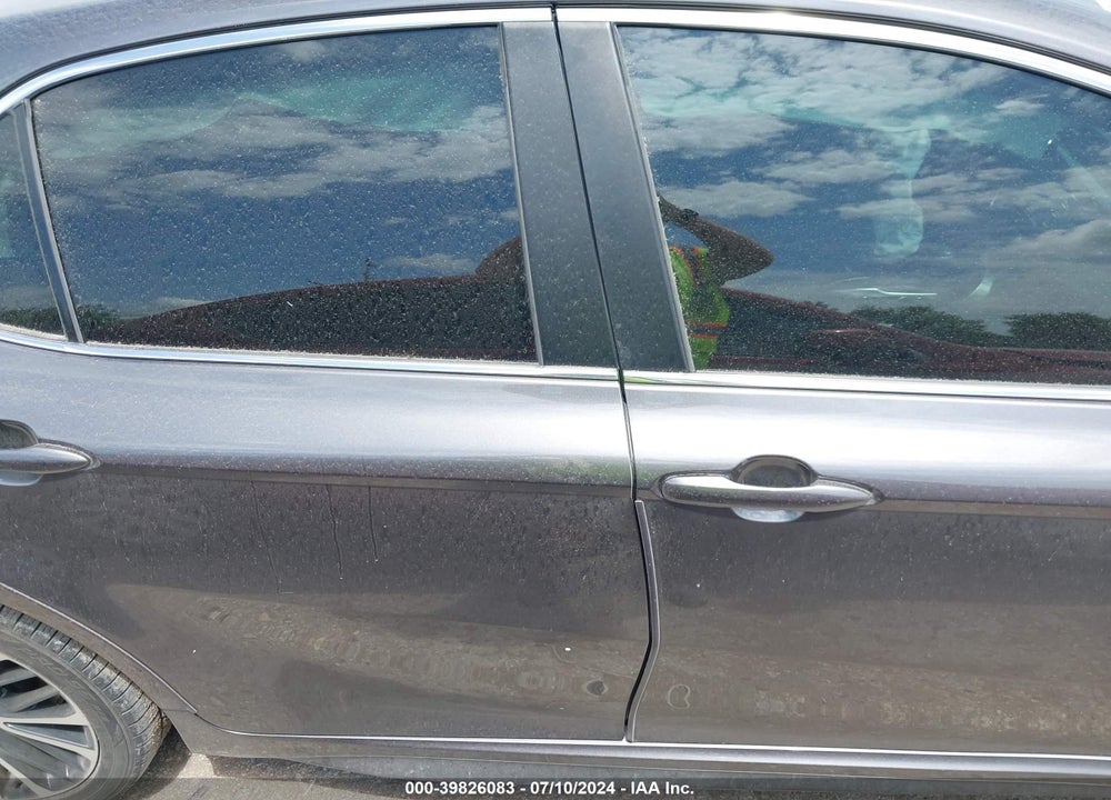 2020 TOYOTA CAMRY SE VIN: 4T1G11AK0LU509418