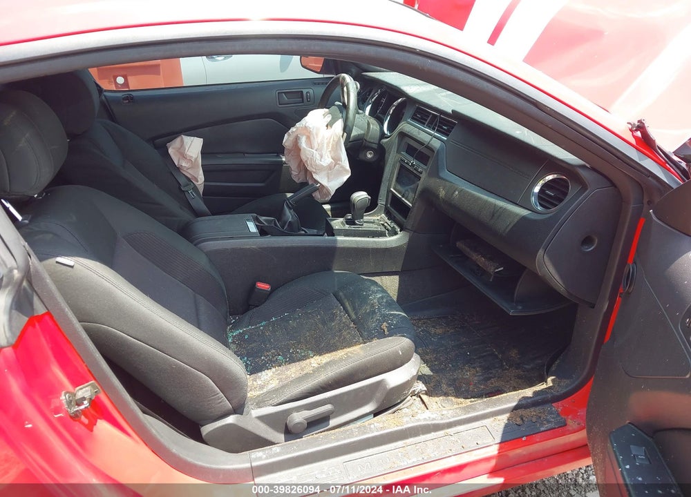 2014 FORD MUSTANG V6 VIN: 1ZVBP8AM5E5254427