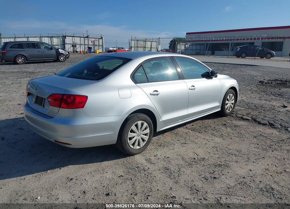 2013 VOLKSWAGEN JETTA 2.0L S VIN: 3VW2K7AJ0DM430839