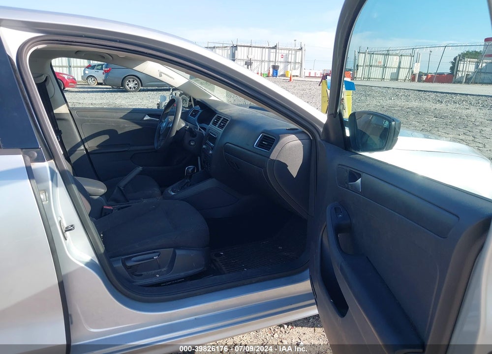 2013 VOLKSWAGEN JETTA 2.0L S VIN: 3VW2K7AJ0DM430839