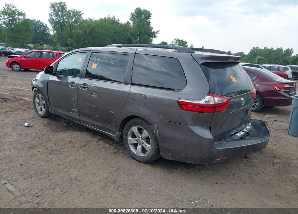 2017 TOYOTA SIENNA LE 8 PASSENGER VIN: 5TDKZ3DC1HS809682