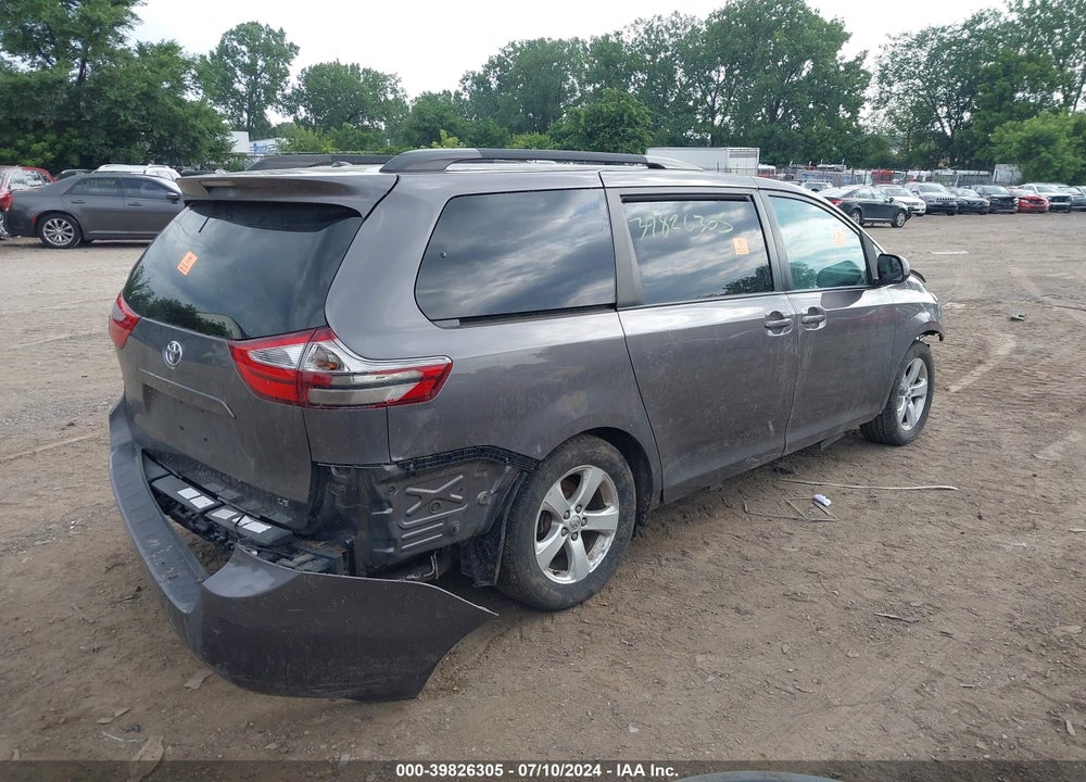2017 TOYOTA SIENNA LE 8 PASSENGER VIN: 5TDKZ3DC1HS809682