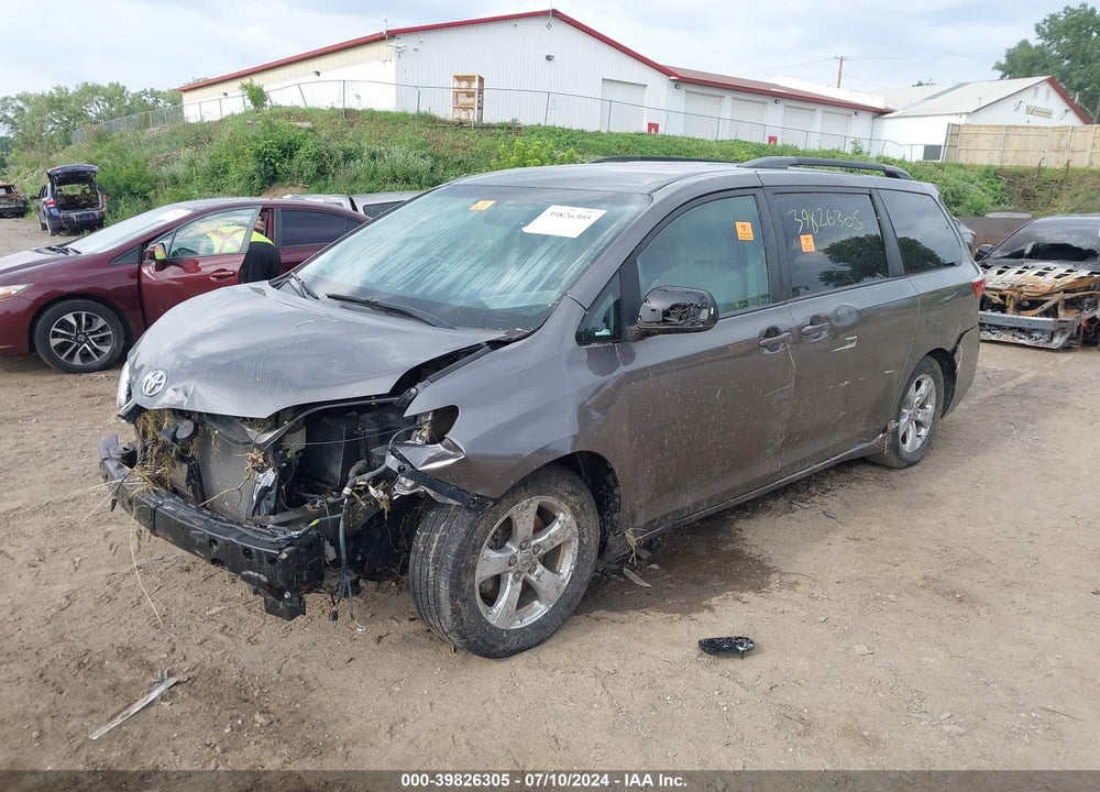 2017 TOYOTA SIENNA LE 8 PASSENGER VIN: 5TDKZ3DC1HS809682