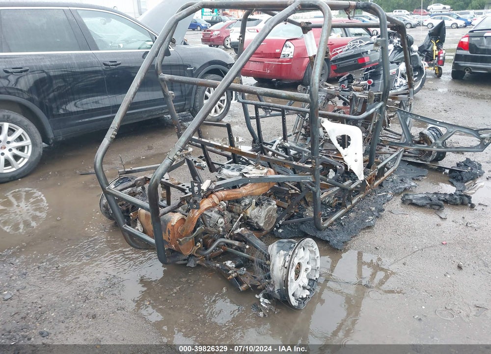 2015 POLARIS RZR 4 900 EPS VIN: 4XAVCE879FB321342