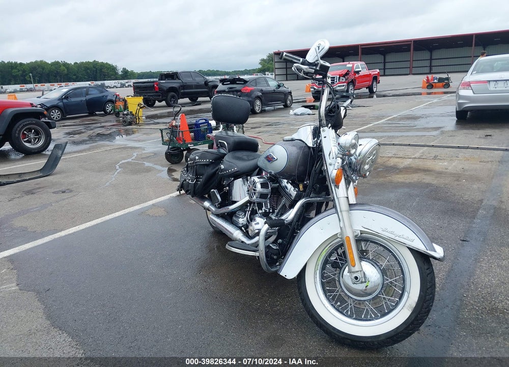 2014 HARLEY-DAVIDSON FLSTC HERITAGE SOFTAIL CLASSIC VIN: 1HD1BWV13EB013614