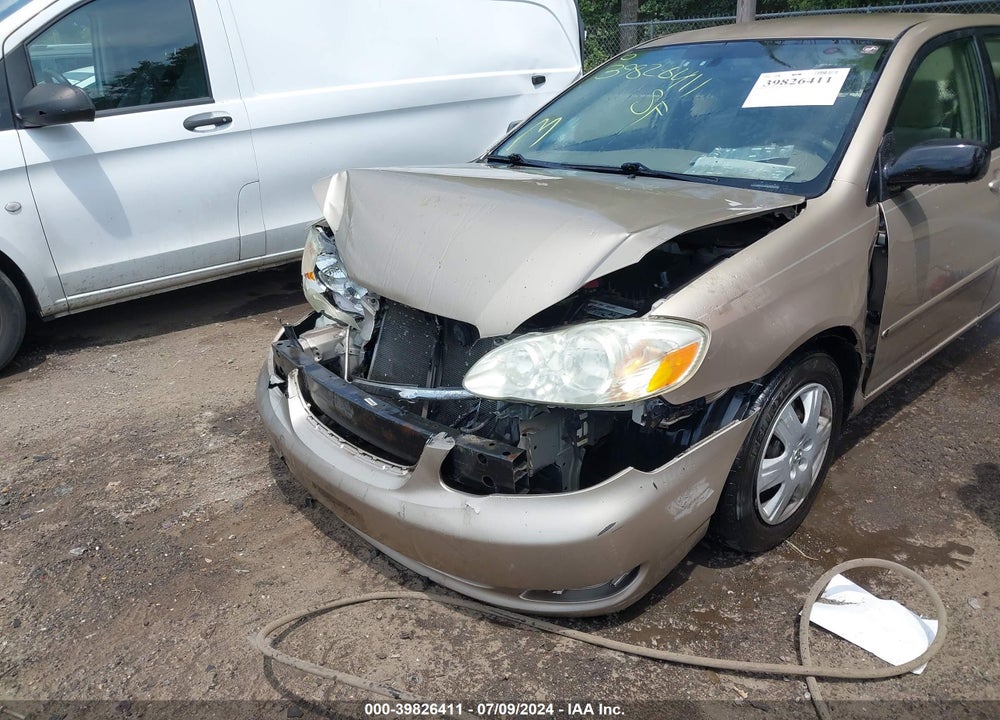 2005 TOYOTA COROLLA LE VIN: 1NXBR32E35Z348380