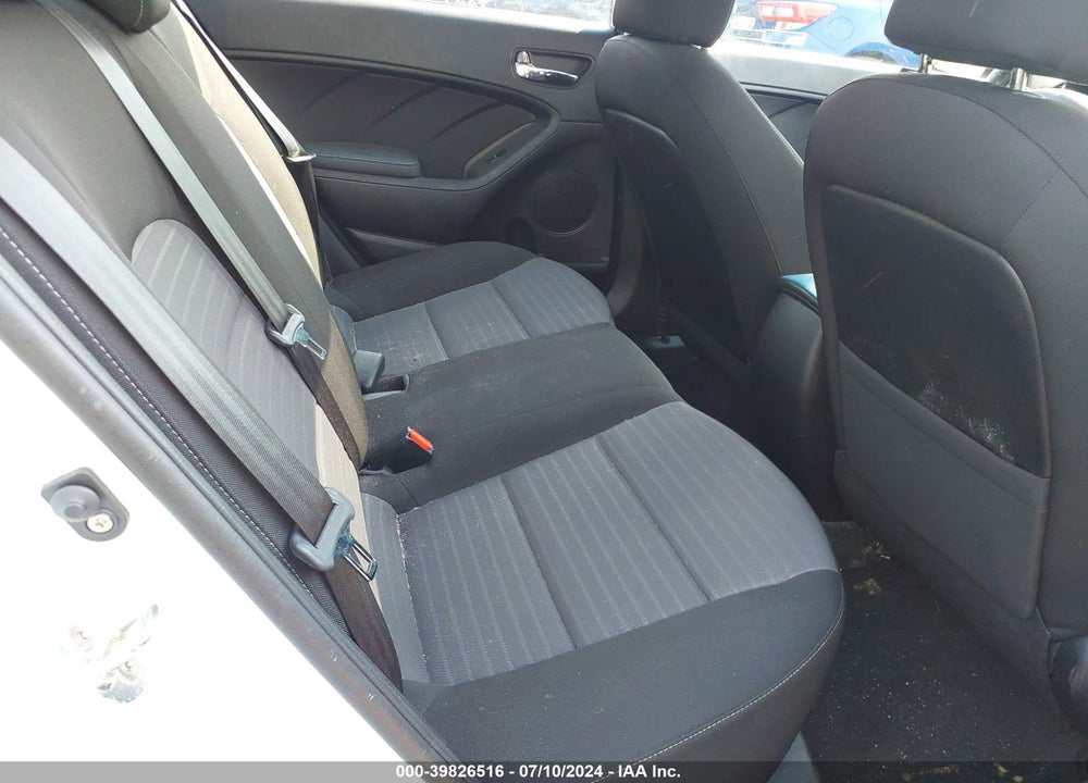 2018 KIA FORTE S VIN: 3KPFL4A77JE165766