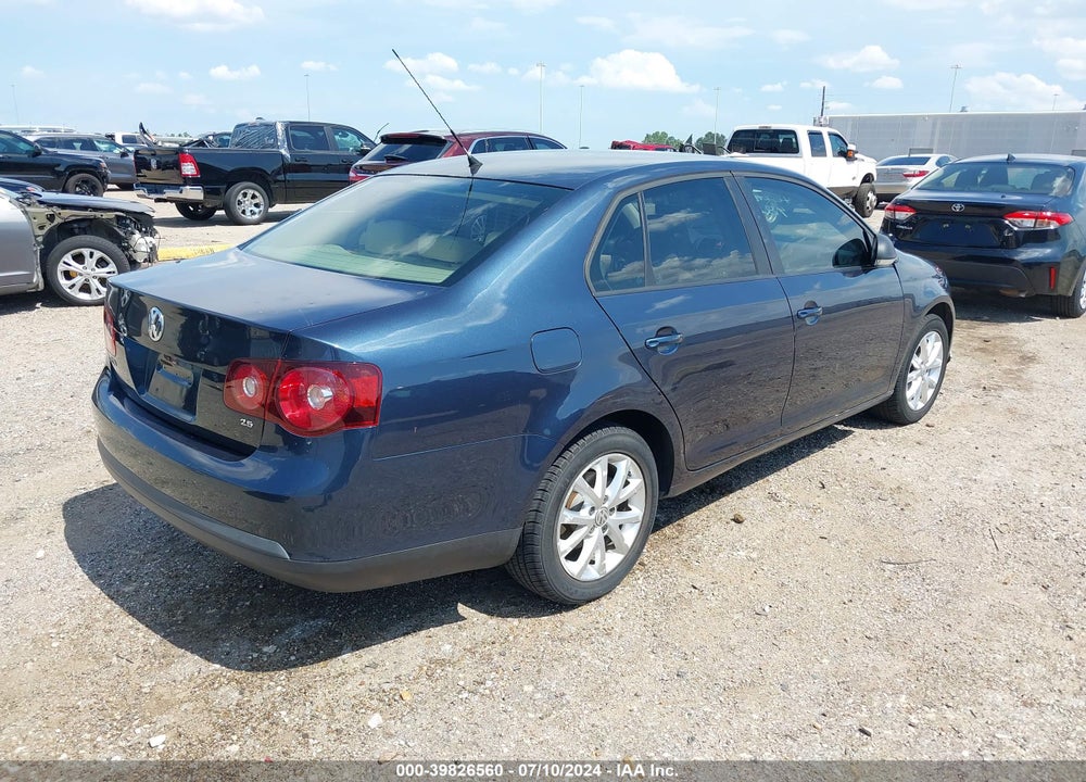 2010 VOLKSWAGEN JETTA LIMITED EDITION VIN: 3VWAX7AJ3AM093012