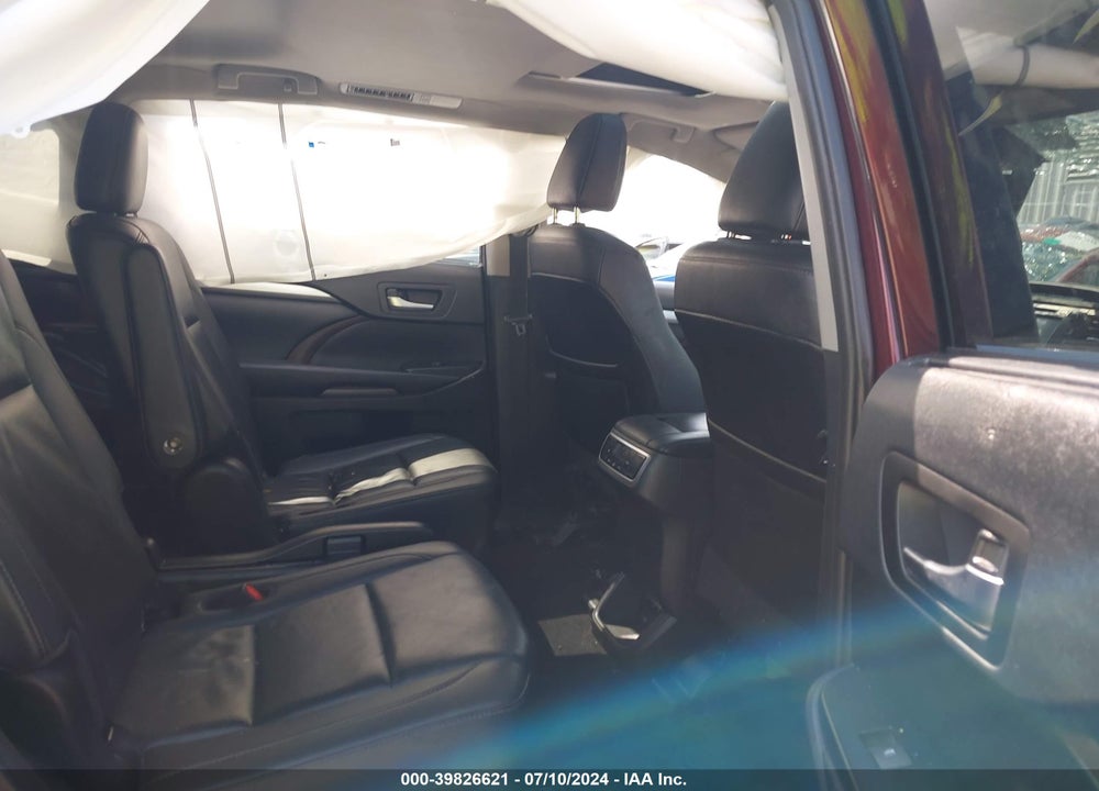 2019 TOYOTA HIGHLANDER XLE VIN: 5TDJZRFH9KS953186