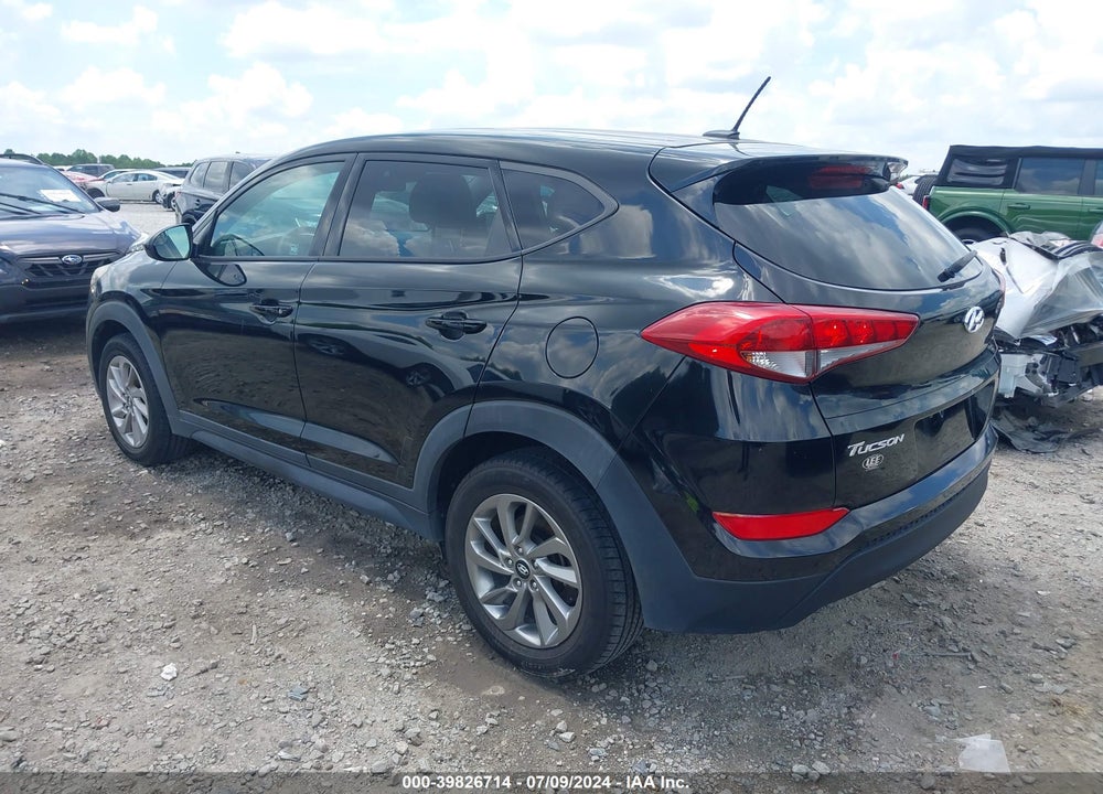 2017 HYUNDAI TUCSON SE VIN: KM8J23A41HU414728