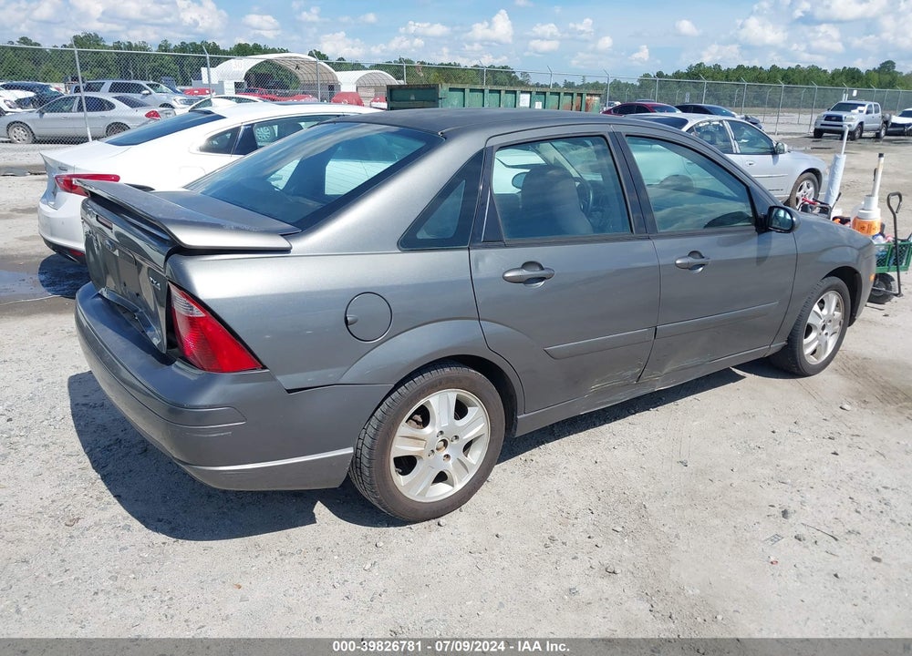 2005 FORD FOCUS ZX4 VIN: 1FAHP38Z15W212709