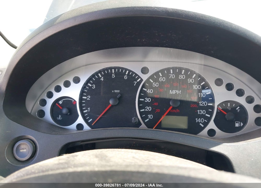2005 FORD FOCUS ZX4 VIN: 1FAHP38Z15W212709