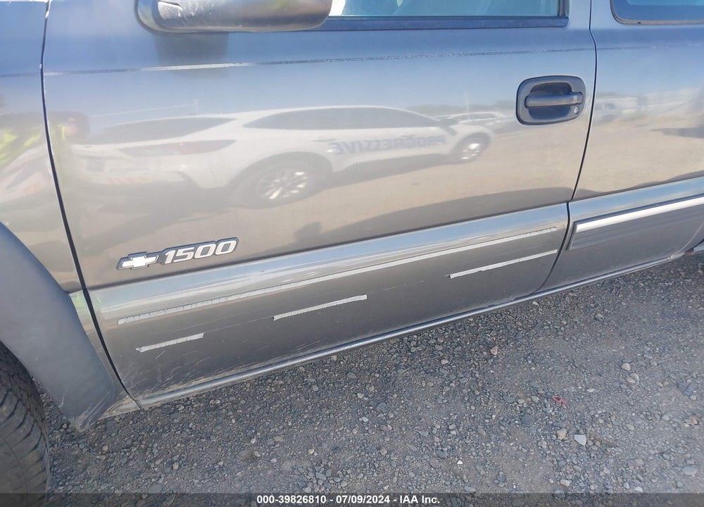 2002 CHEVROLET SILVERADO 1500 LS VIN: 2GCEK19TX21262098