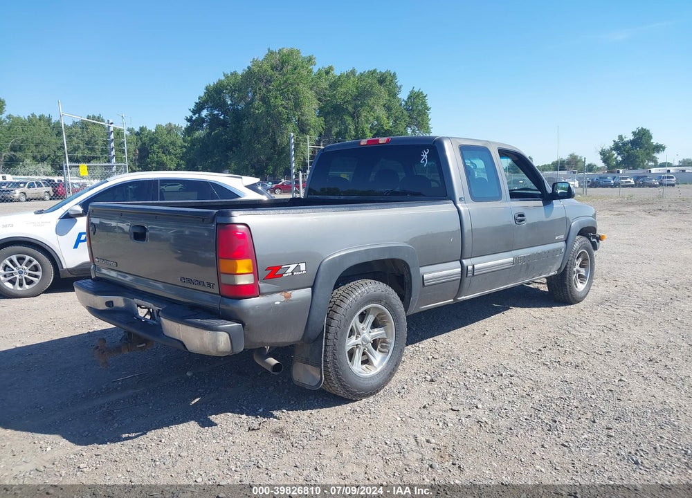 2002 CHEVROLET SILVERADO 1500 LS VIN: 2GCEK19TX21262098