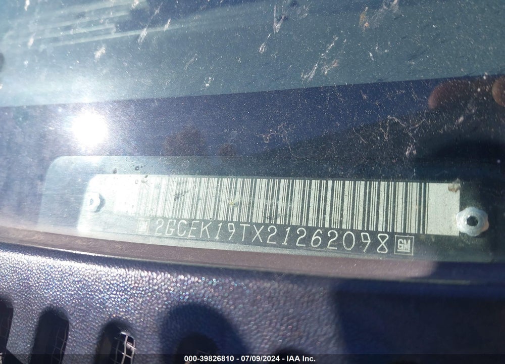 2002 CHEVROLET SILVERADO 1500 LS VIN: 2GCEK19TX21262098