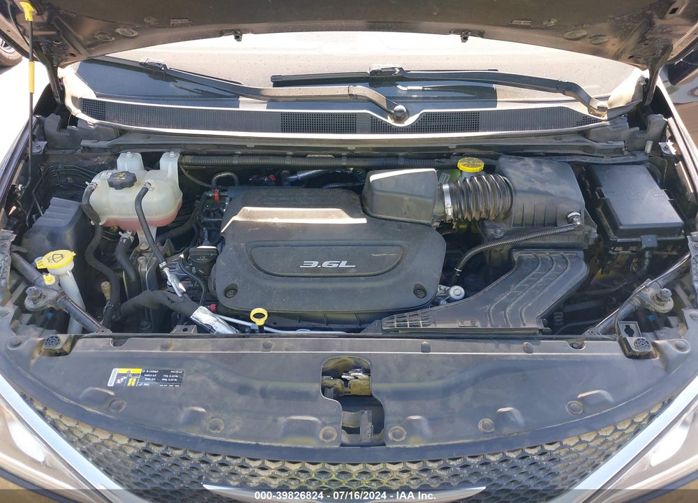 2017 CHRYSLER PACIFICA TOURING L PLUS VIN: 2C4RC1EG6HR597828