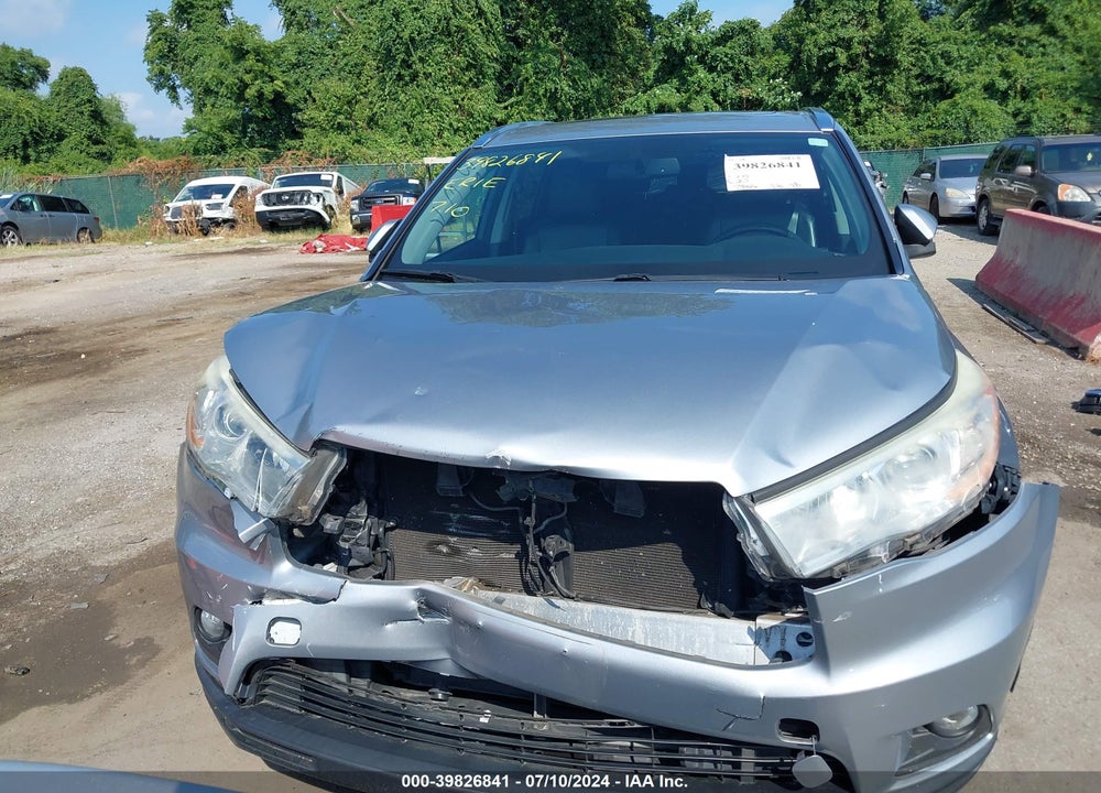 2014 TOYOTA HIGHLANDER XLE V6 VIN: 5TDJKRFH3ES022868