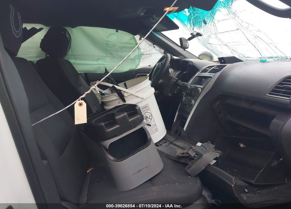 2015 FORD UTILITY POLICE INTERCEPTOR VIN: 1FM5K8AR4FGB98525