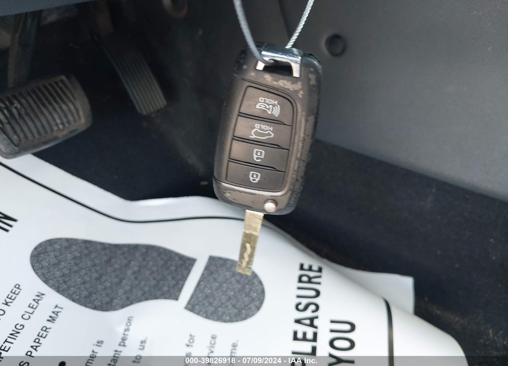 2021 HYUNDAI KONA SE VIN: KM8K1CAA8MU675121