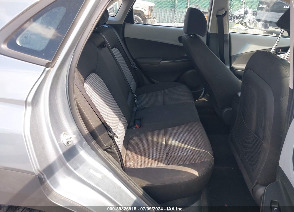 2021 HYUNDAI KONA SE VIN: KM8K1CAA8MU675121
